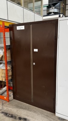 1 Metallwerkzeugschrank